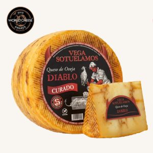 Vega Sotuelamos Diablo cured sheep cheese with spicy mojo picón, wheel 3.2 kg AA